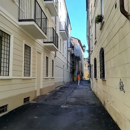 Stradella S.corona 13 *