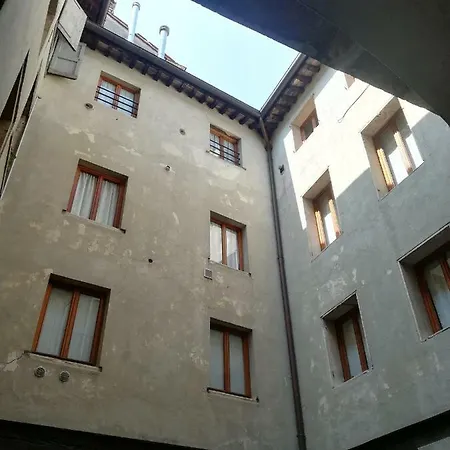 Stradella S.corona 13 *