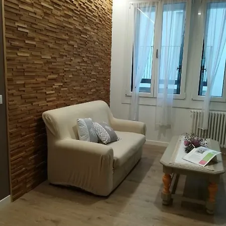 Apartamento Stradella S.corona 13 *